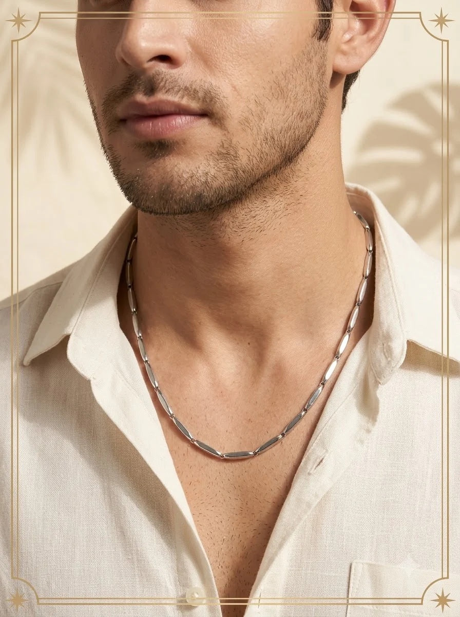 Male model wearing the Vivare Silver Chain